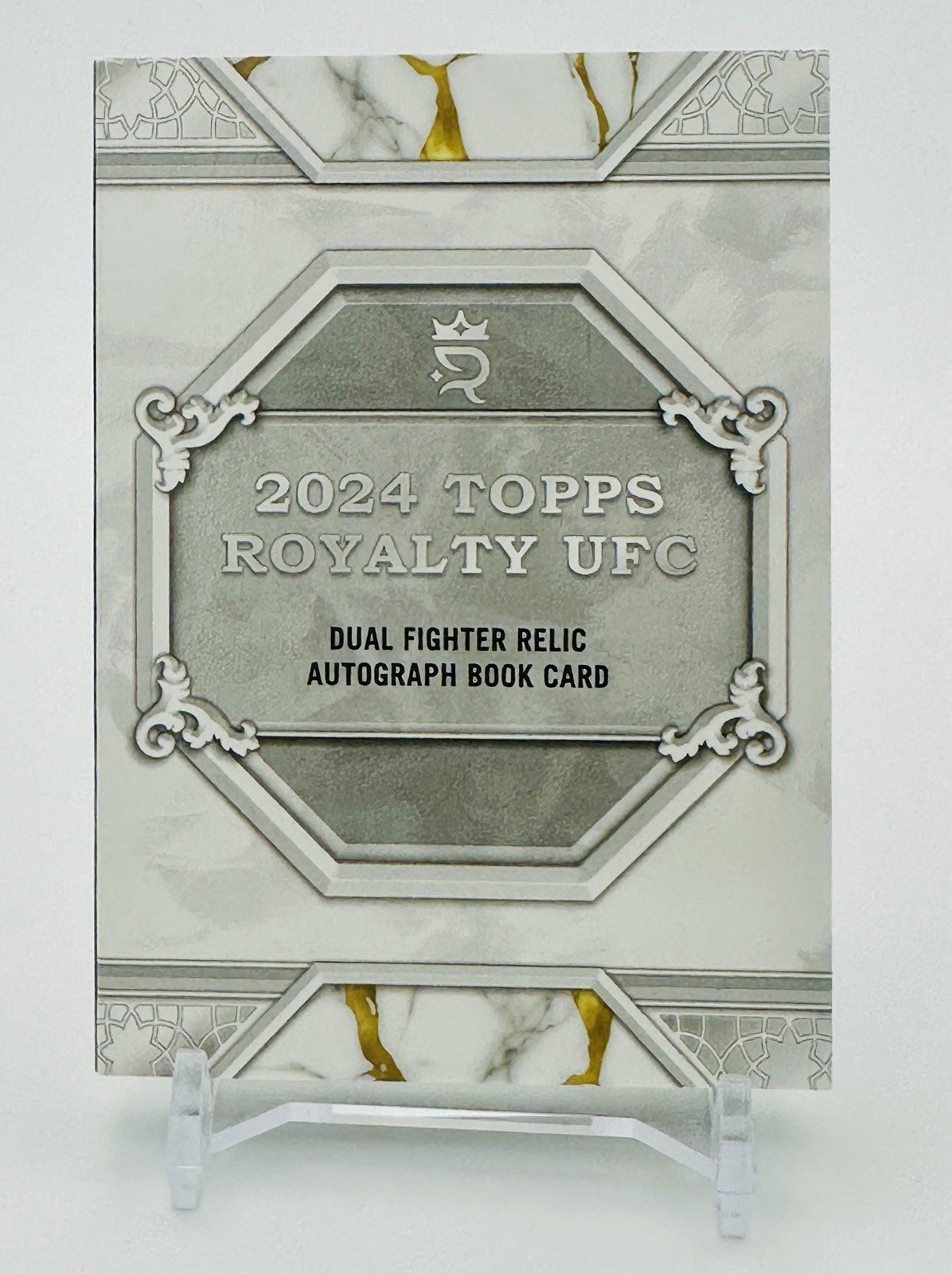 2024 Topps Royalty UFC – Dual Fighter Relic Auto – Zhang Weili Yan Xiao Nan /5