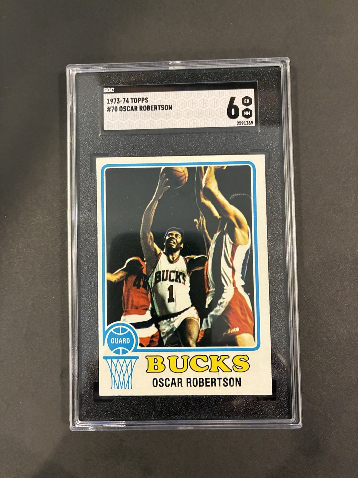 1973-74 Topps Oscar Robertson #70.. SGC 6 EX/NM Milwaukee Bucks…Sharp !!