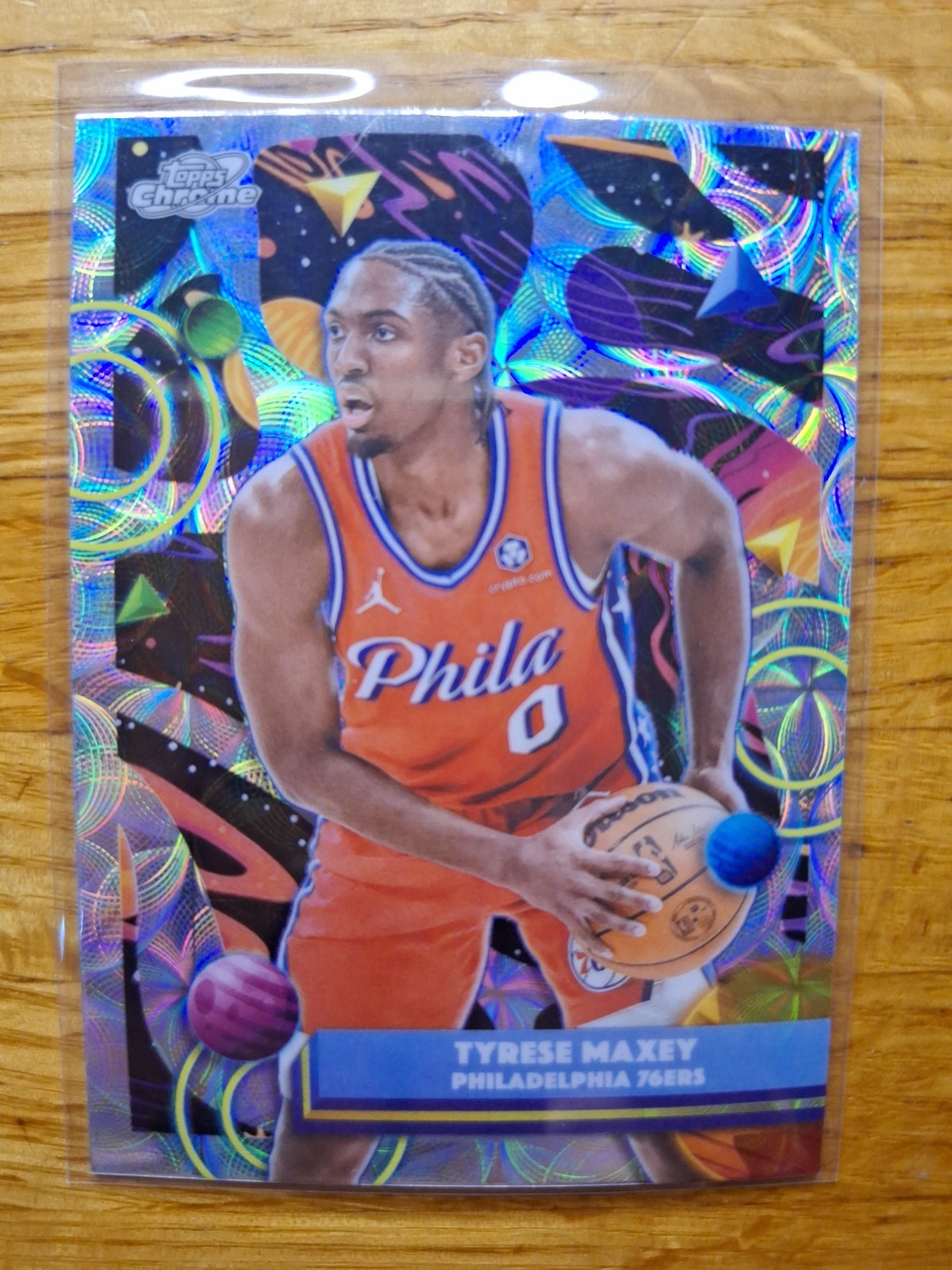 Topps 2025-26 Cosmic Chrome Nucleus Tyrese Maxey Philadelphia 76ers #57 FRESH PU