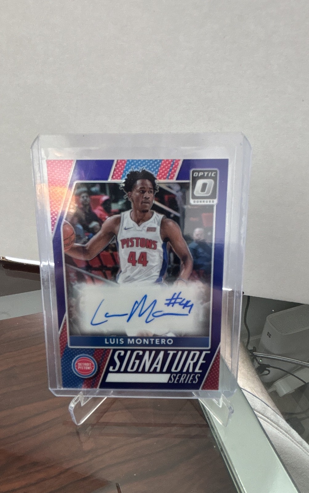 2017-18 Panini Donruss Optic – Signature Series Luis Montero #36 Purple Prizm…