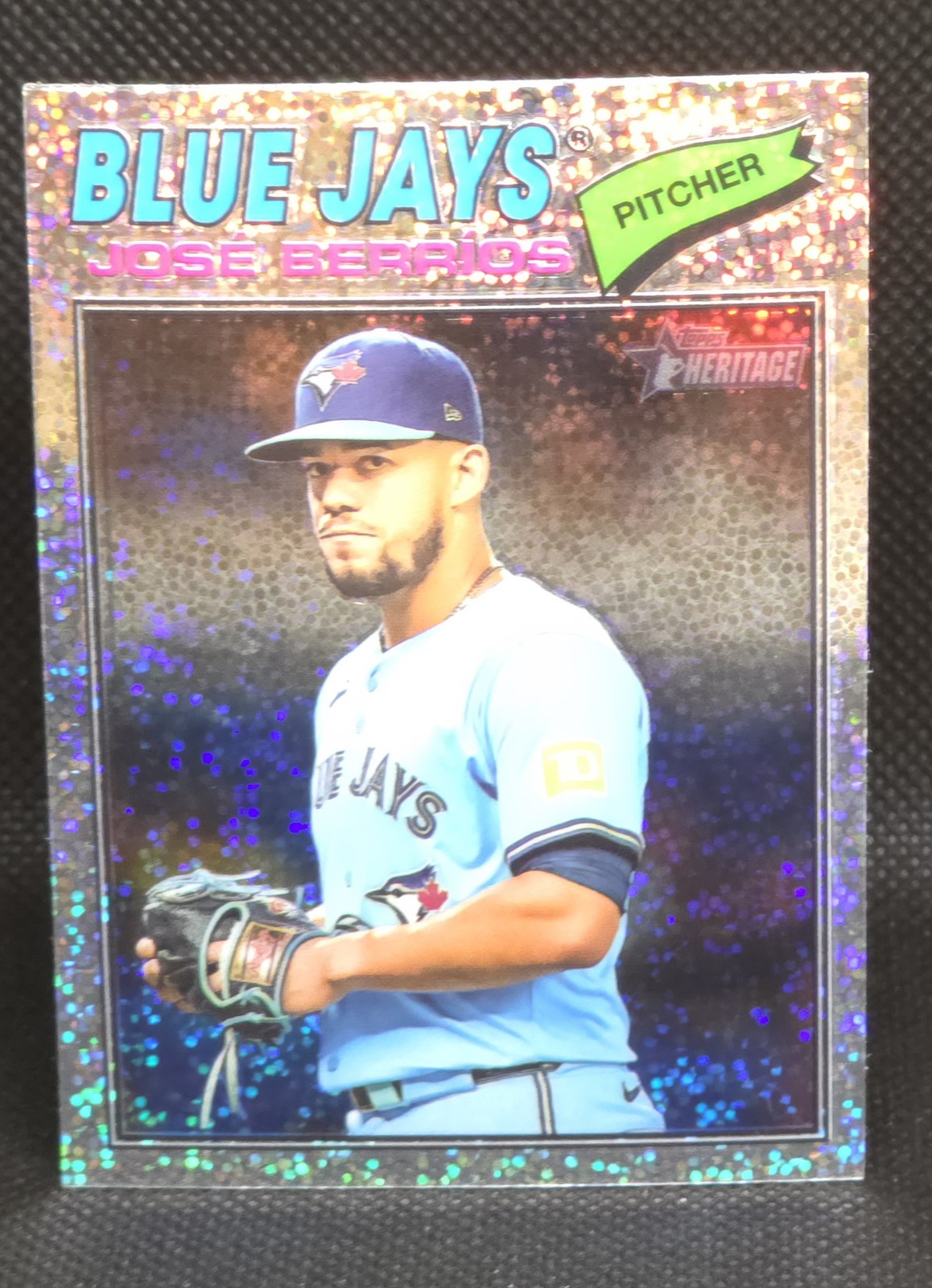 2026 Topps Heritage #56 José Berríos Chrome Silver Sparkle Refractors