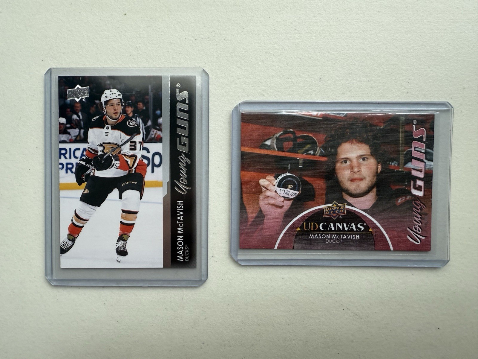 Mason McTavish Young Guns UD Canvas + Base 2021-22 Upper Deck Ducks