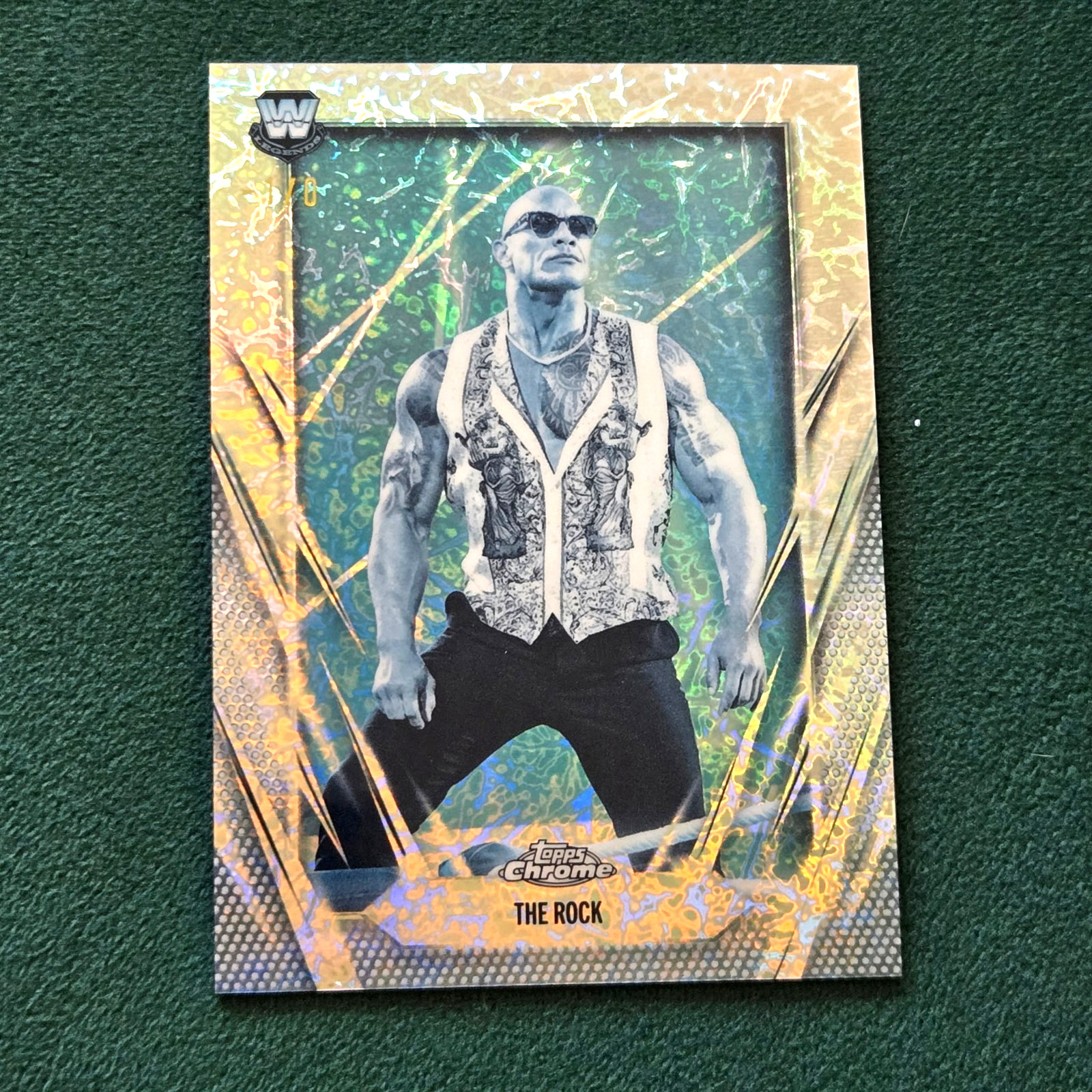 2026 Topps Chrome WWE THE ROCK FROZEN FRACTOR -1/0 SSP RARE Legend!!