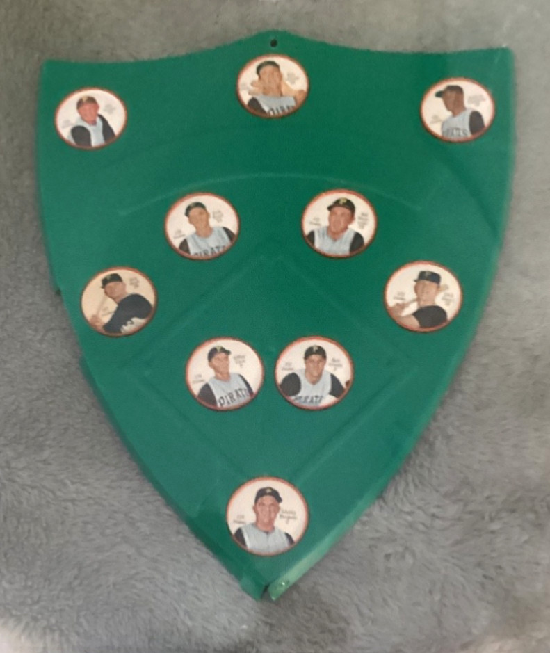 1962 Salada Coins Pirates Team Shield w/Clemente and Mazeroski