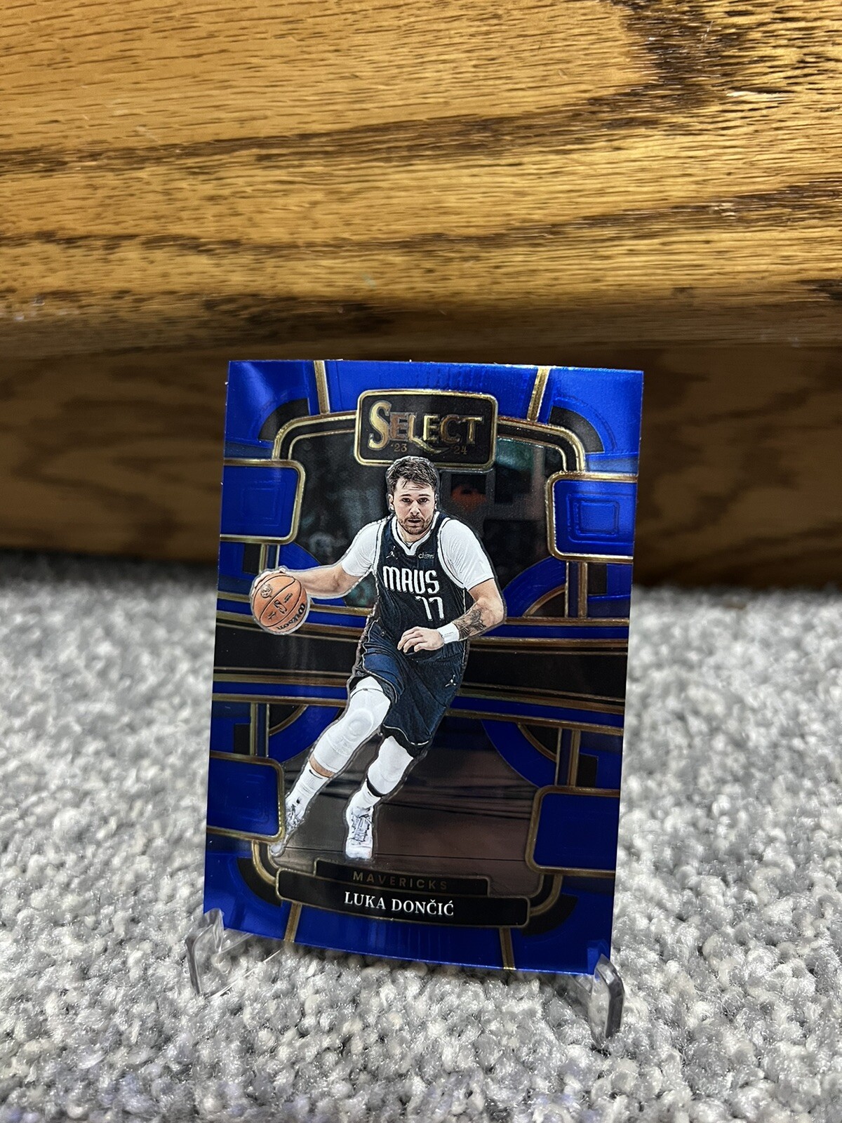 2023-24 Select – Luka Doncic Concourse Retail Blue Base Dallas Mavericks