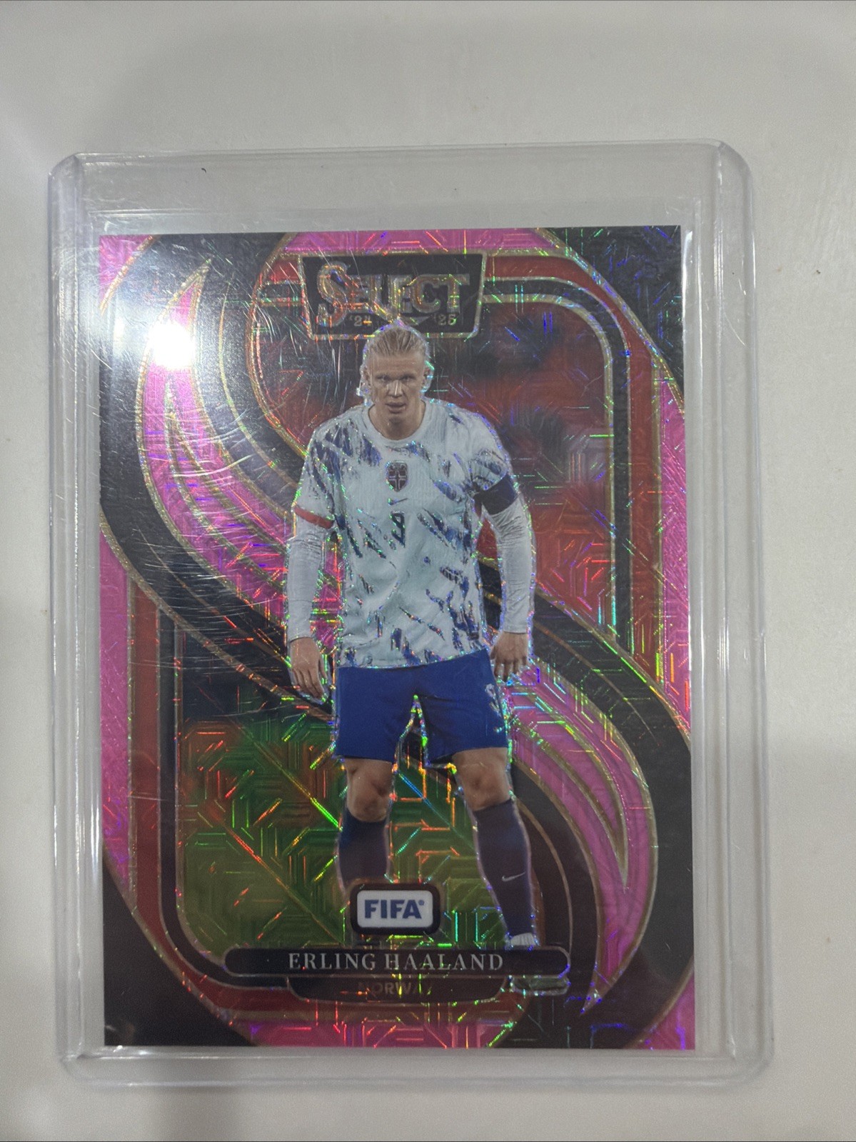 2024-25 Panini Select Fifa – Mezzanine Erling Haaland #183 Pink Mojo Prizm /299
